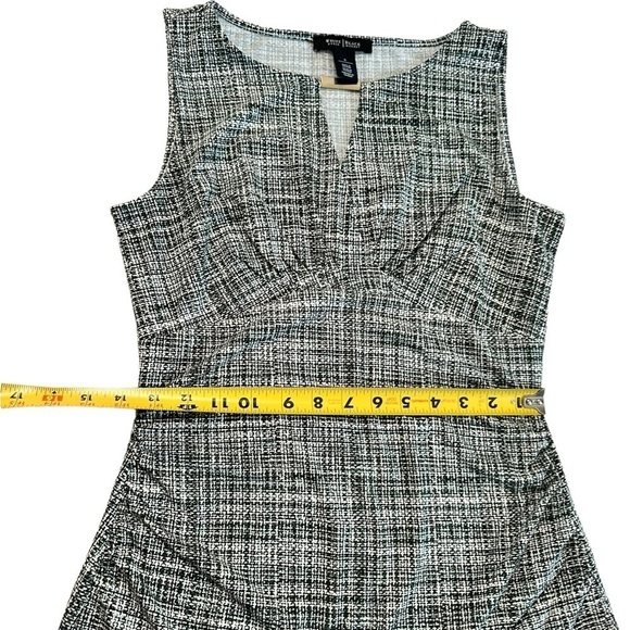 White House Black Market Sleeveless Blouse Size Small - Picture 11 of 17